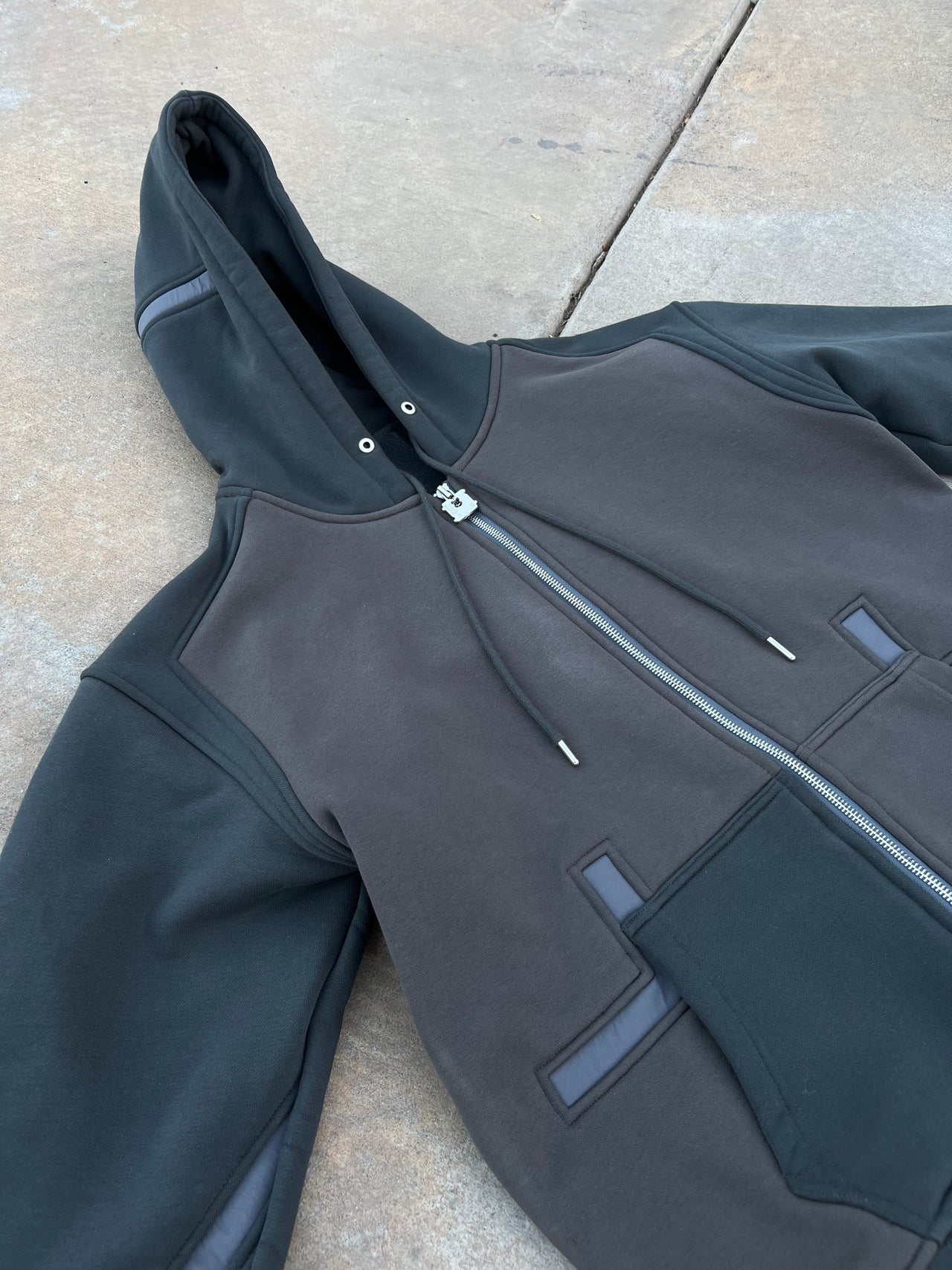 occlu zip hoodie